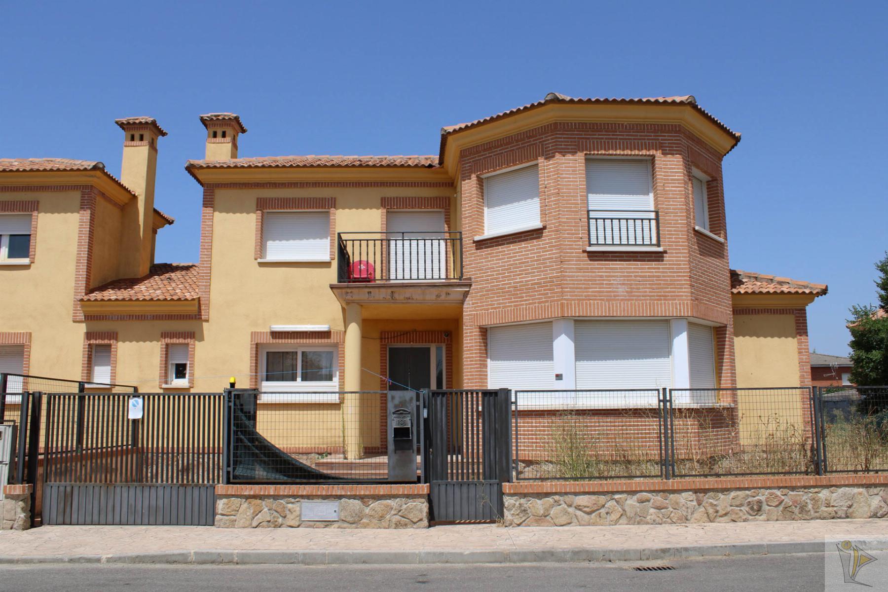 For sale of chalet in Escalona