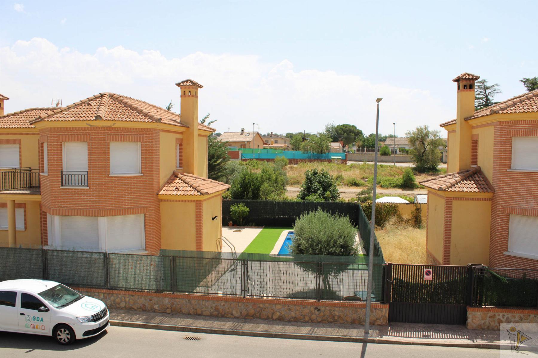 For sale of chalet in Escalona