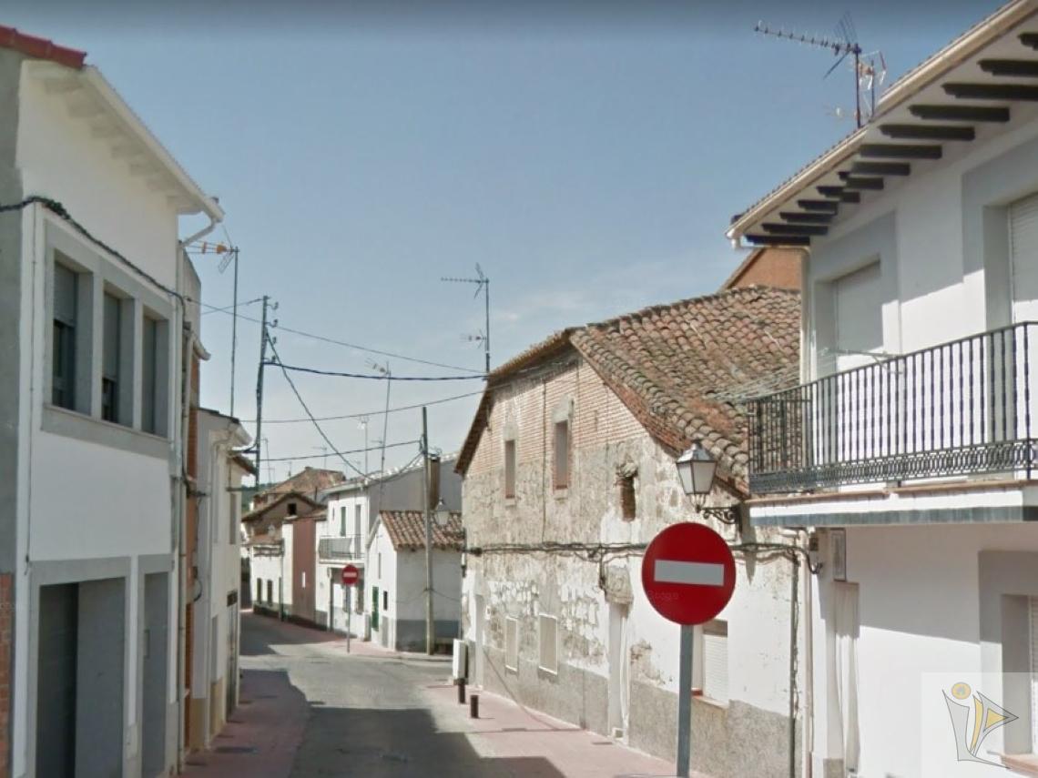 For sale of house in San Martín de Valdeiglesias
