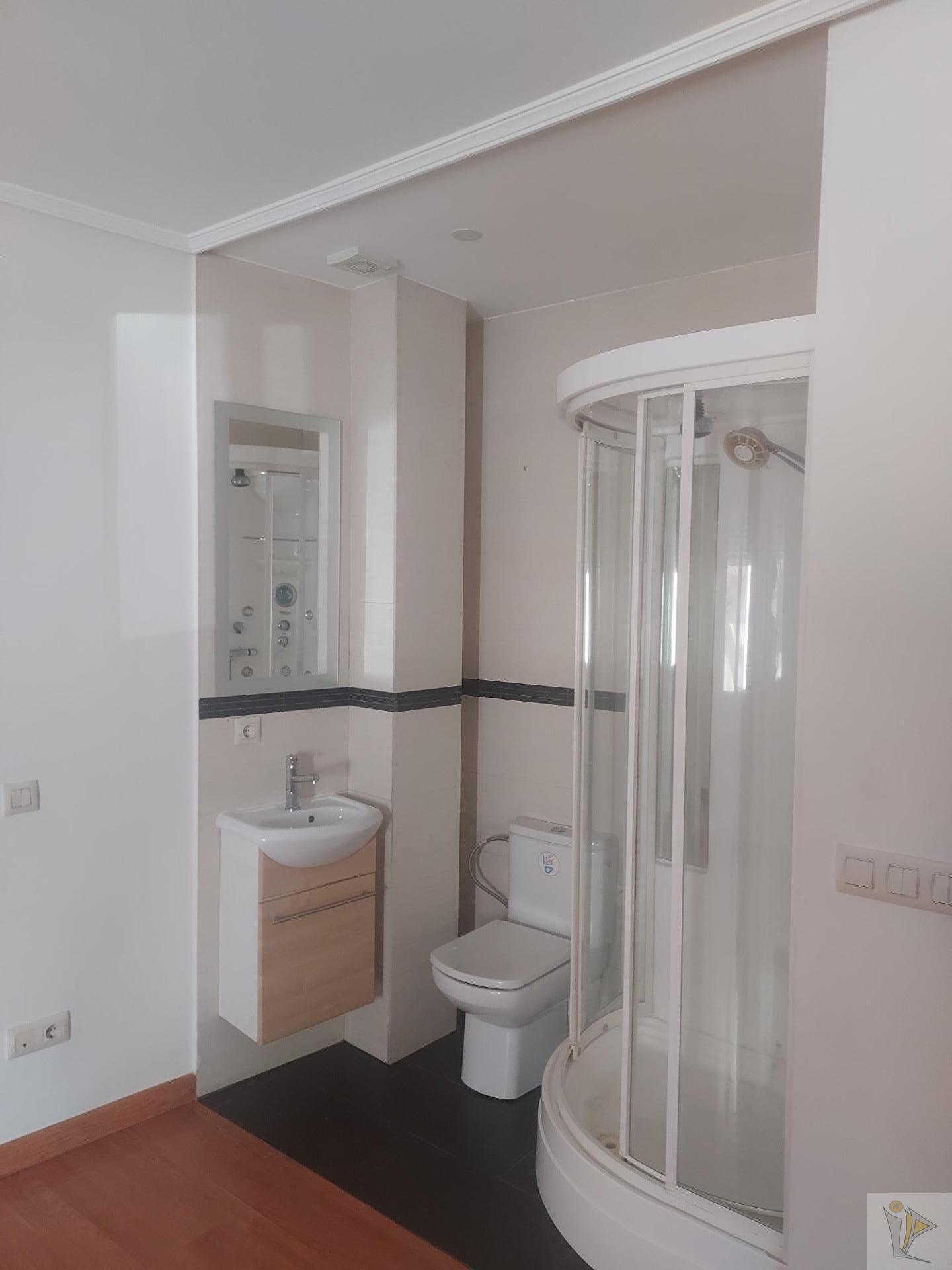 For sale of flat in Madrid