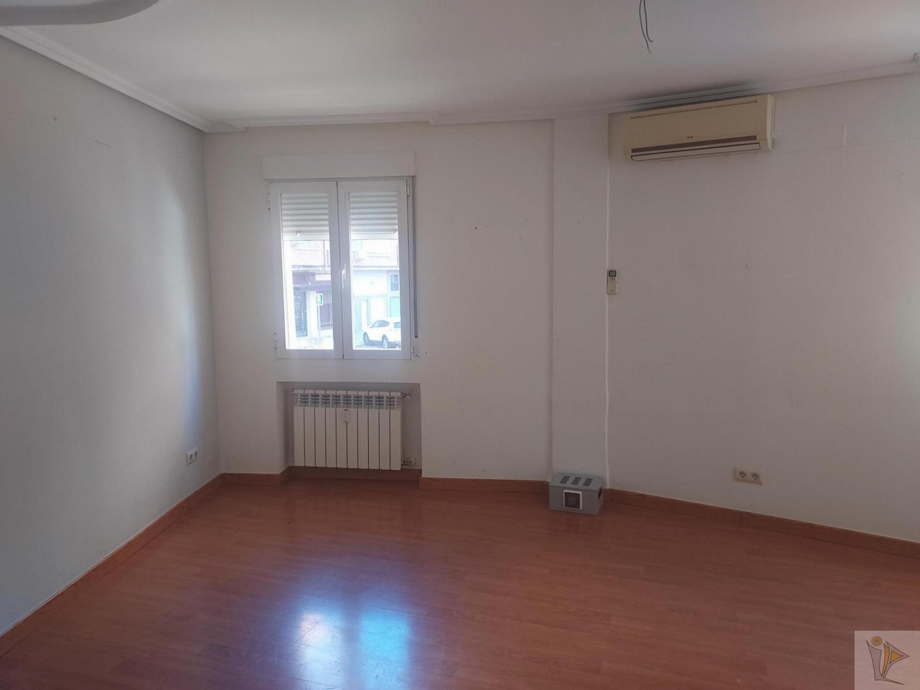 For sale of flat in Madrid
