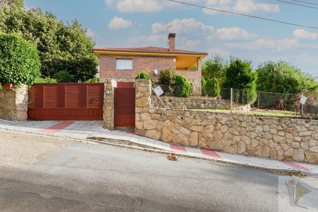 For sale of chalet in El Boalo