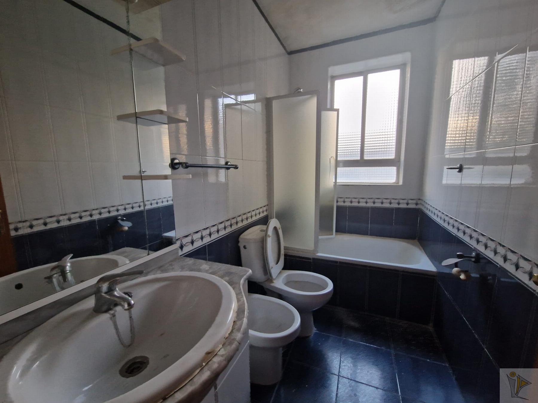 For sale of flat in Madrid