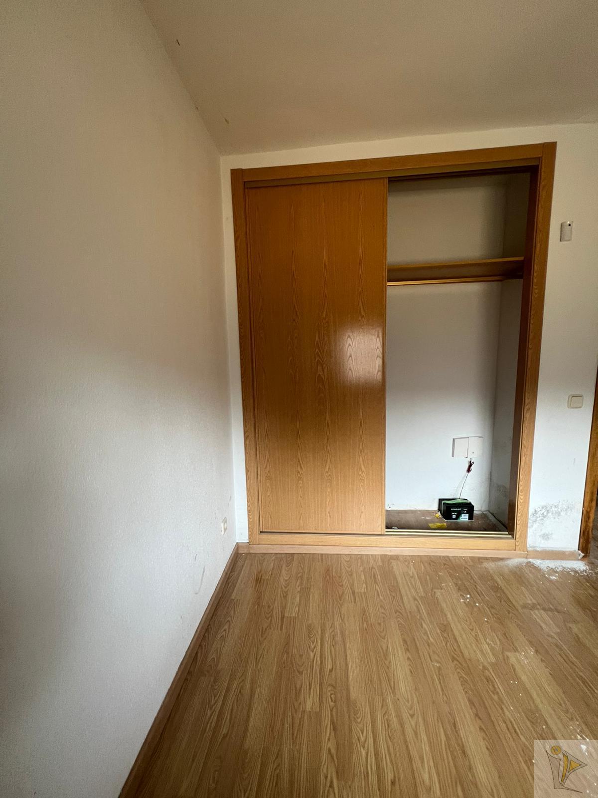 Venta de piso en Cenicientos