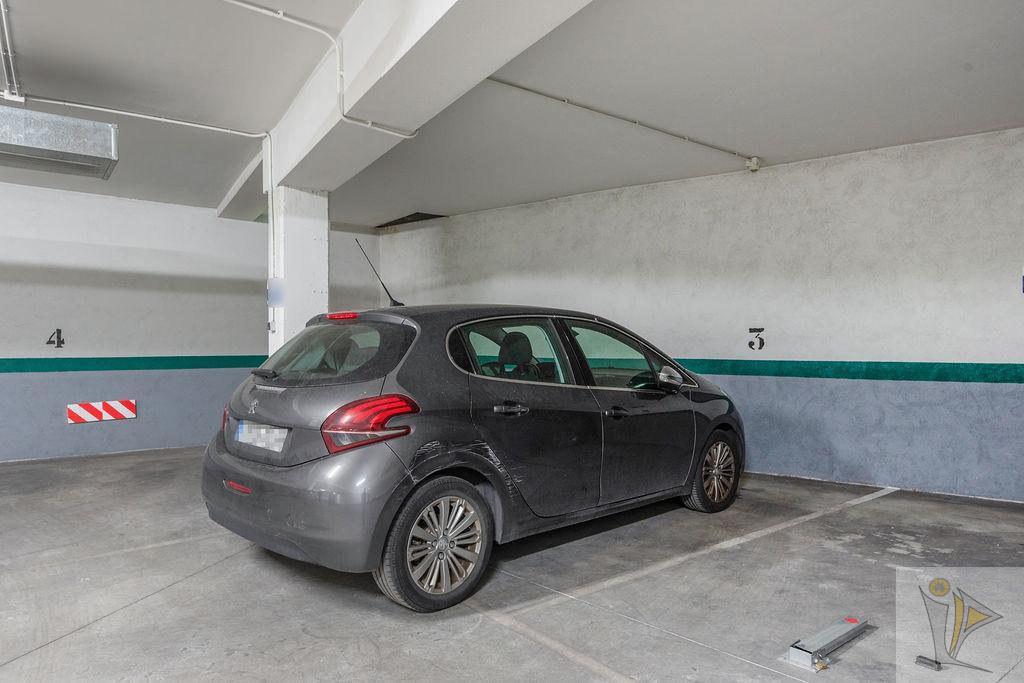 For sale of garage in Getafe