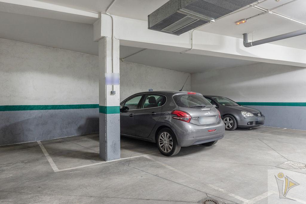 For sale of garage in Getafe