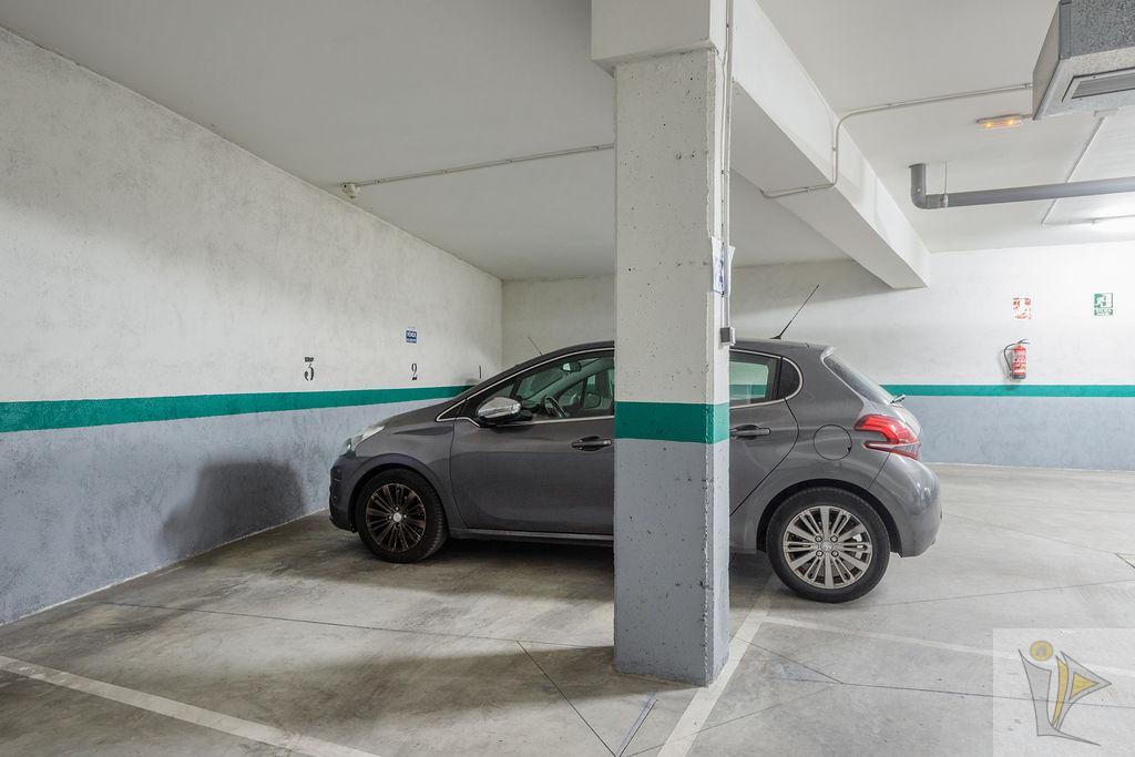 For sale of garage in Getafe