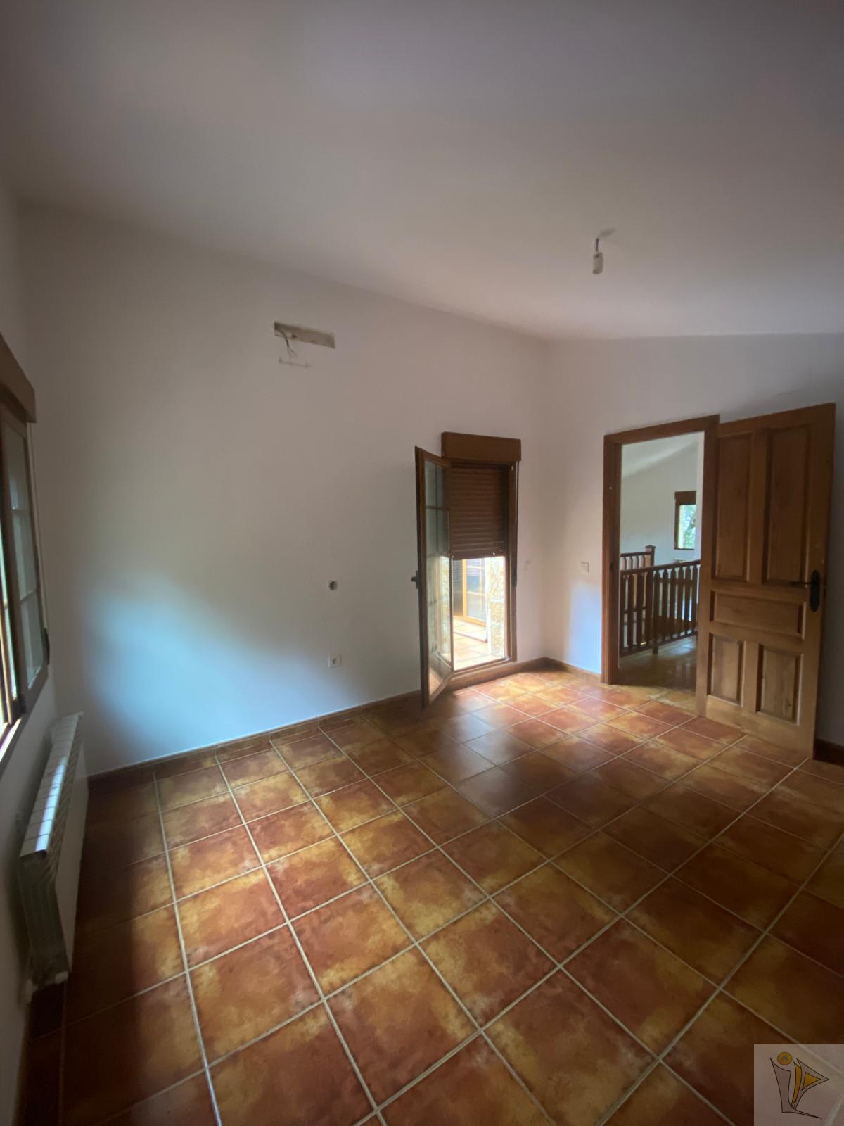 Venta de chalet en Villa del Prado