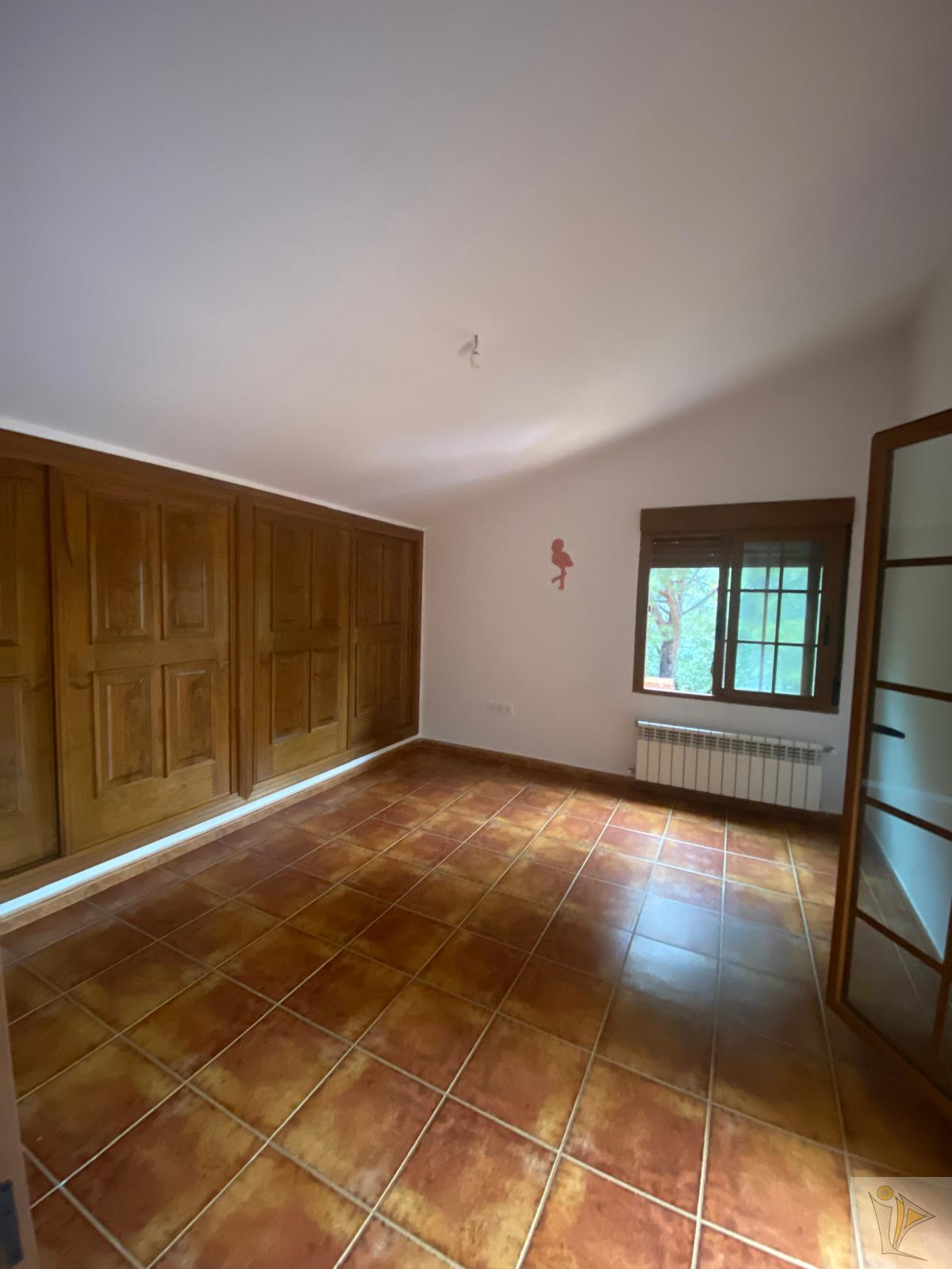 Venta de chalet en Villa del Prado
