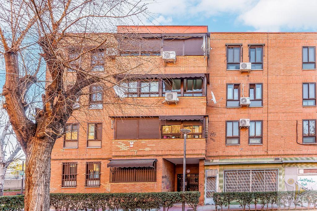 For sale of flat in Coslada