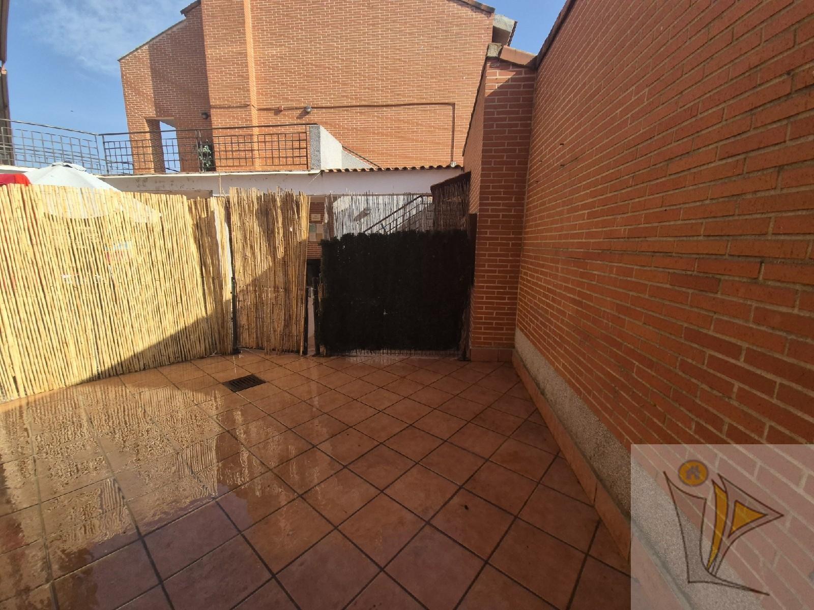 For sale of flat in Valdeavero