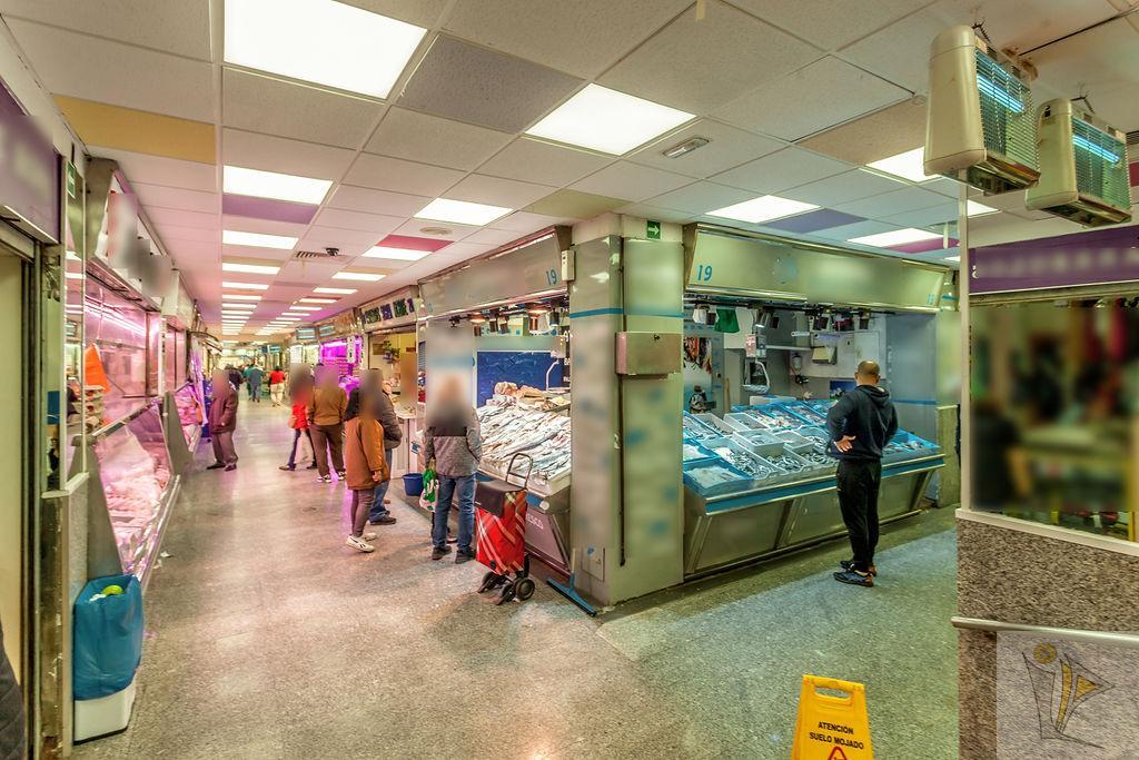 Venta de local en Alcalá de Henares