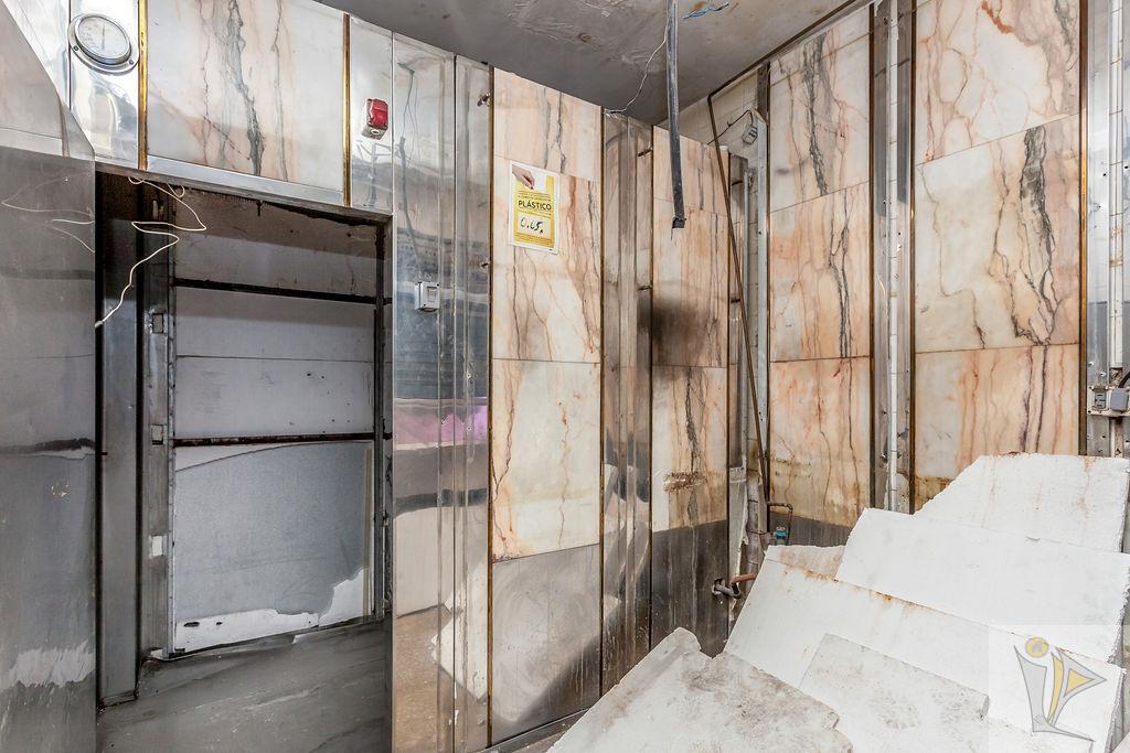 Venta de local en Alcalá de Henares