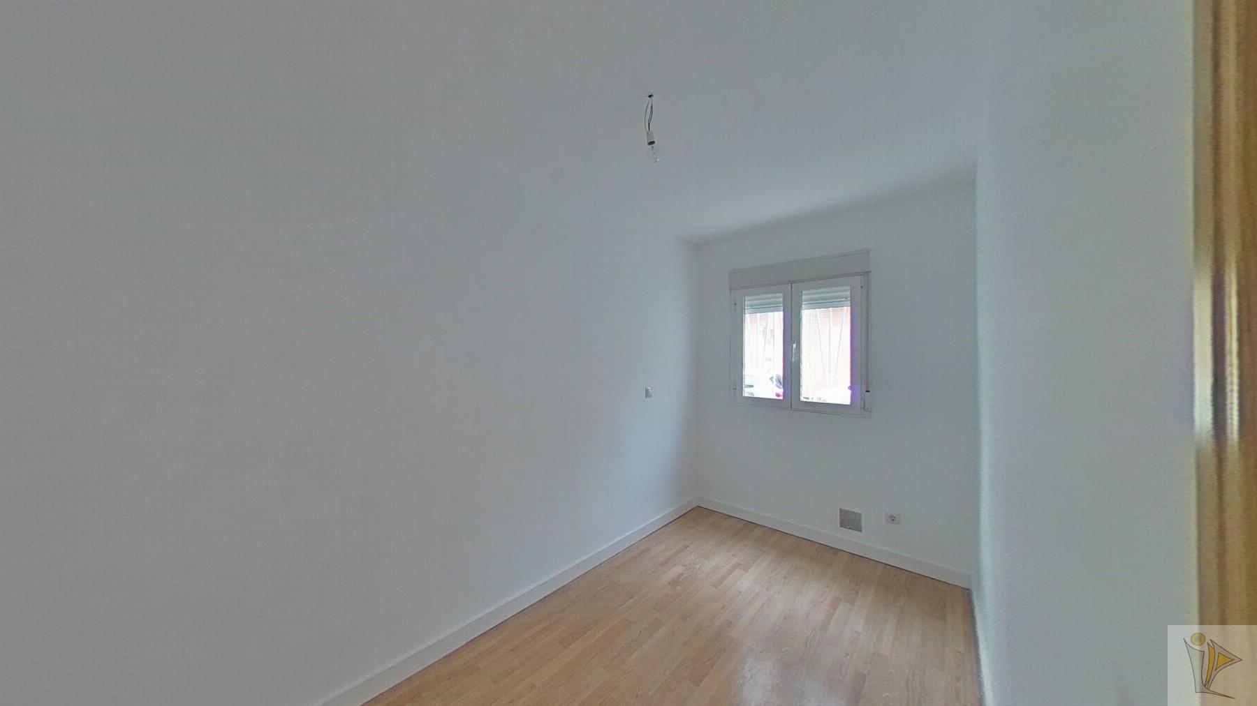 For sale of flat in Madrid