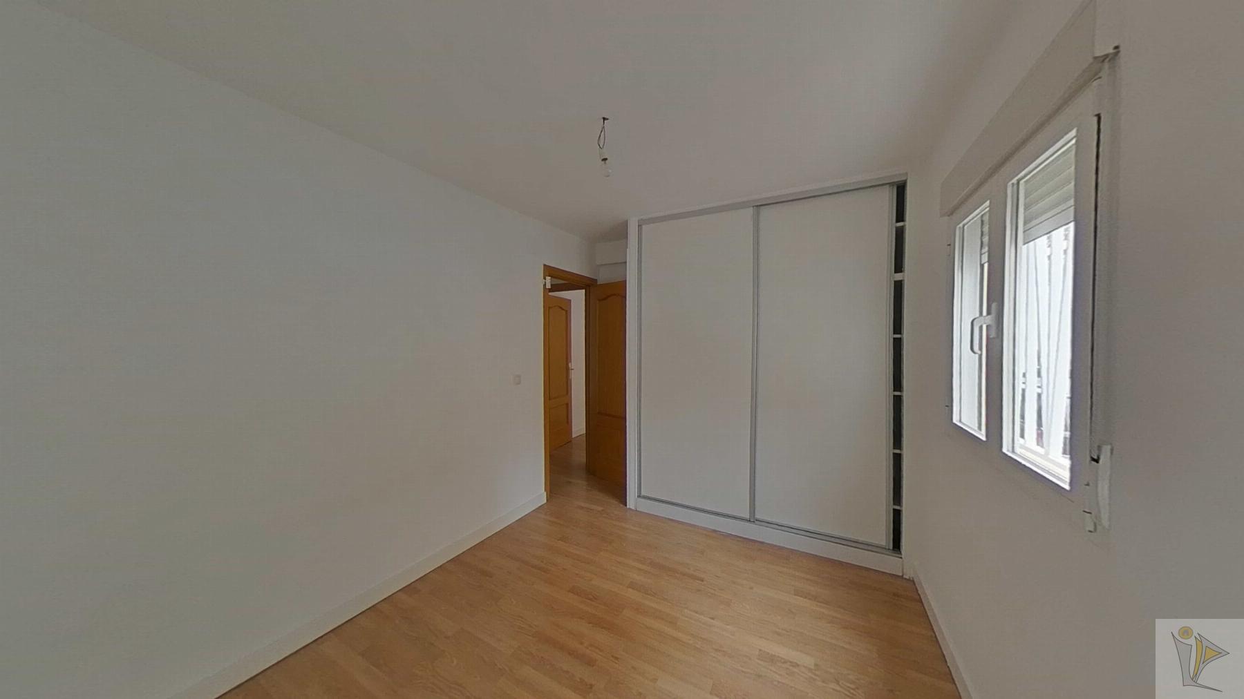 For sale of flat in Madrid