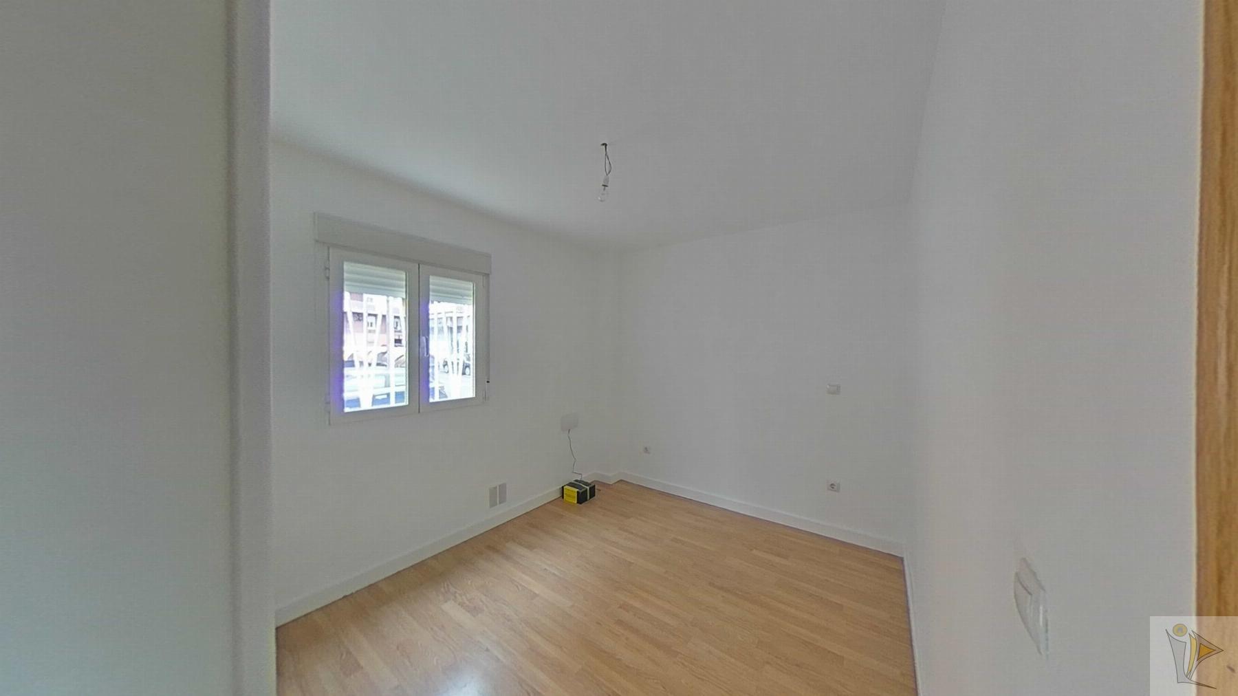 For sale of flat in Madrid