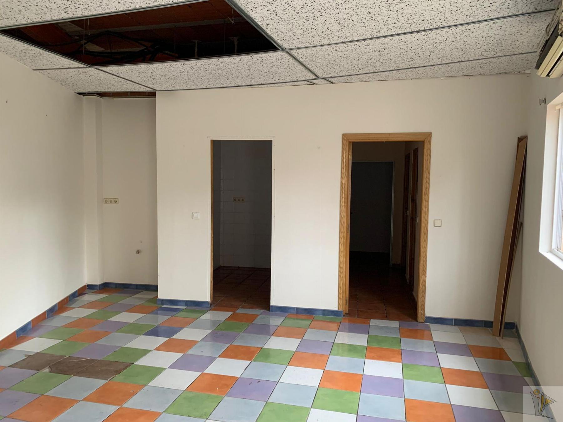 Venta de local en Torrelaguna