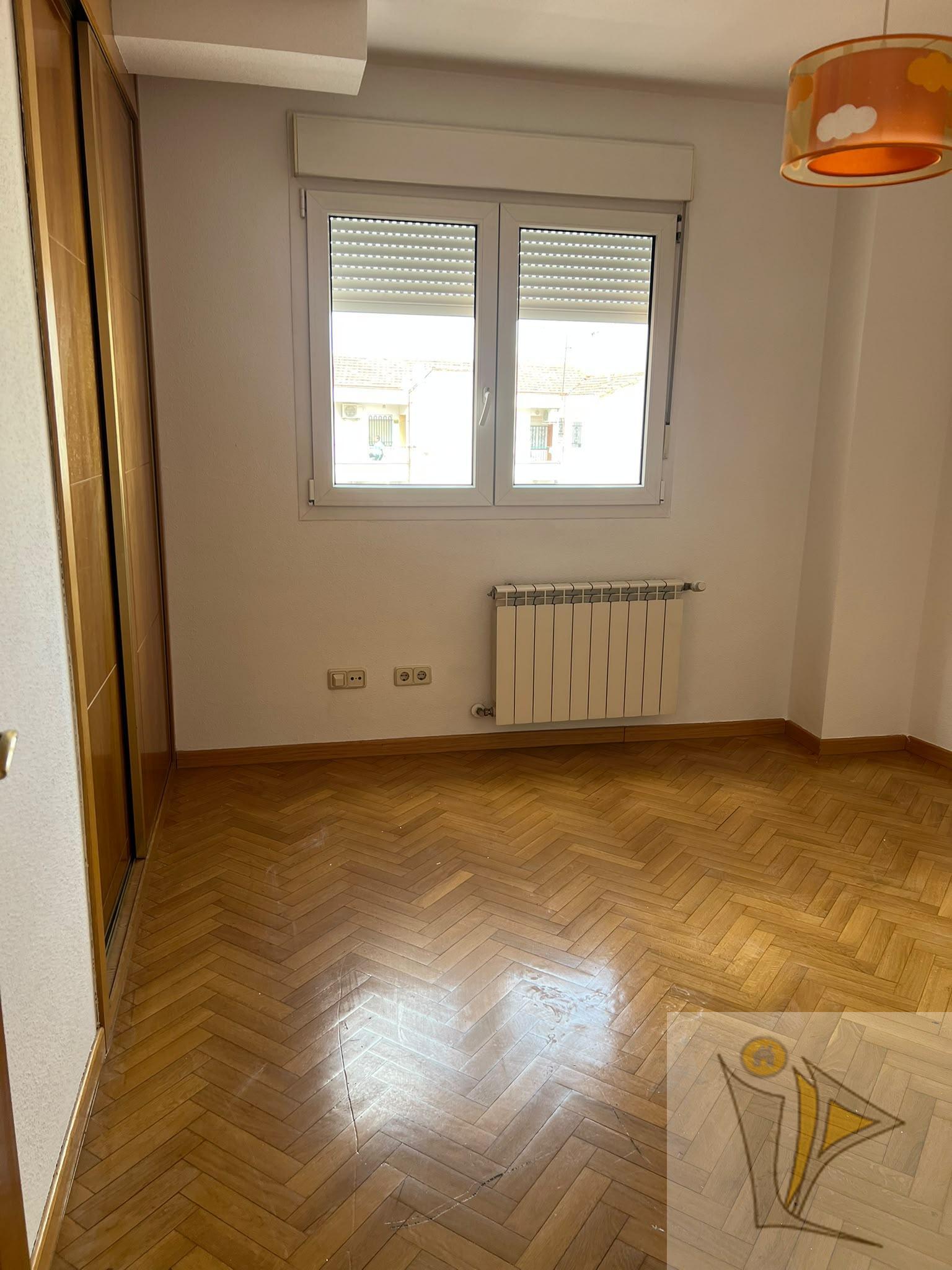 For sale of flat in Madrid