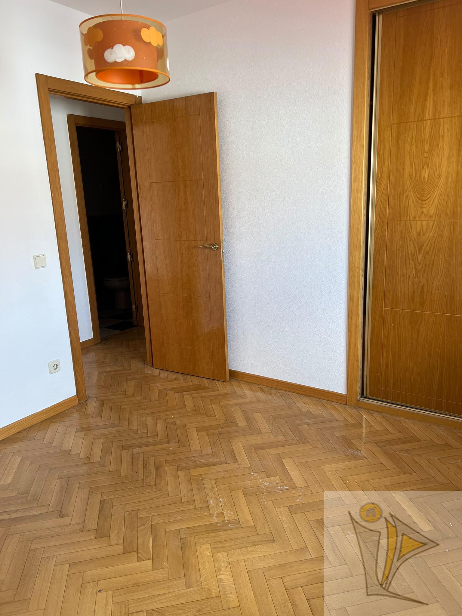For sale of flat in Madrid