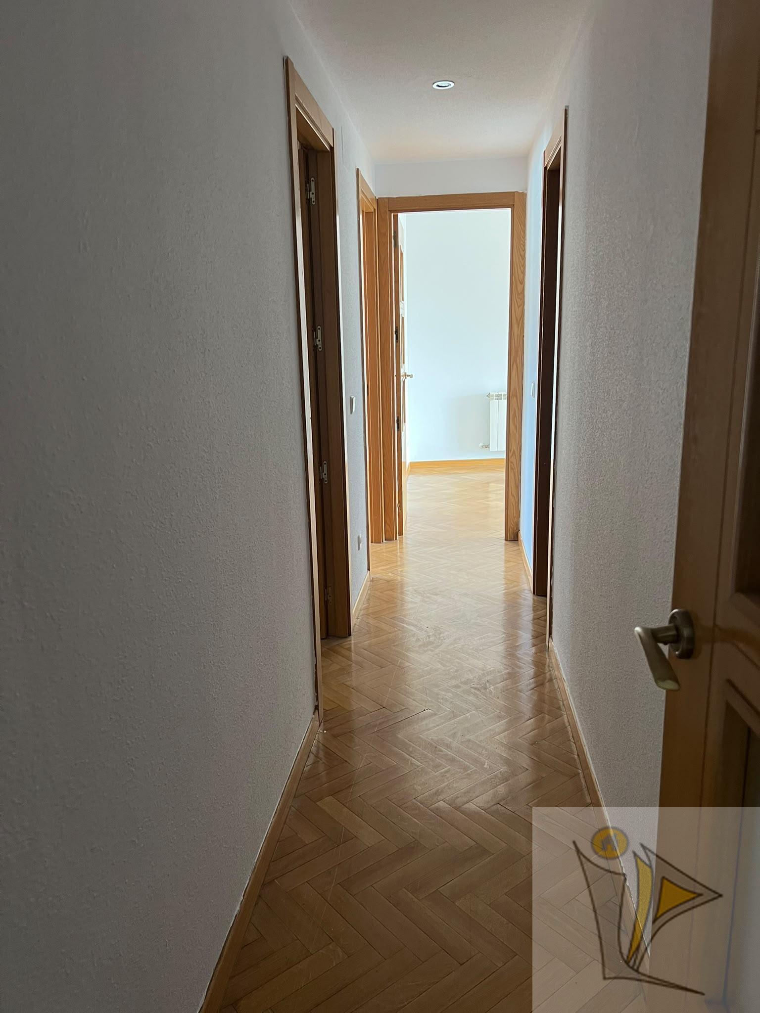 For sale of flat in Madrid