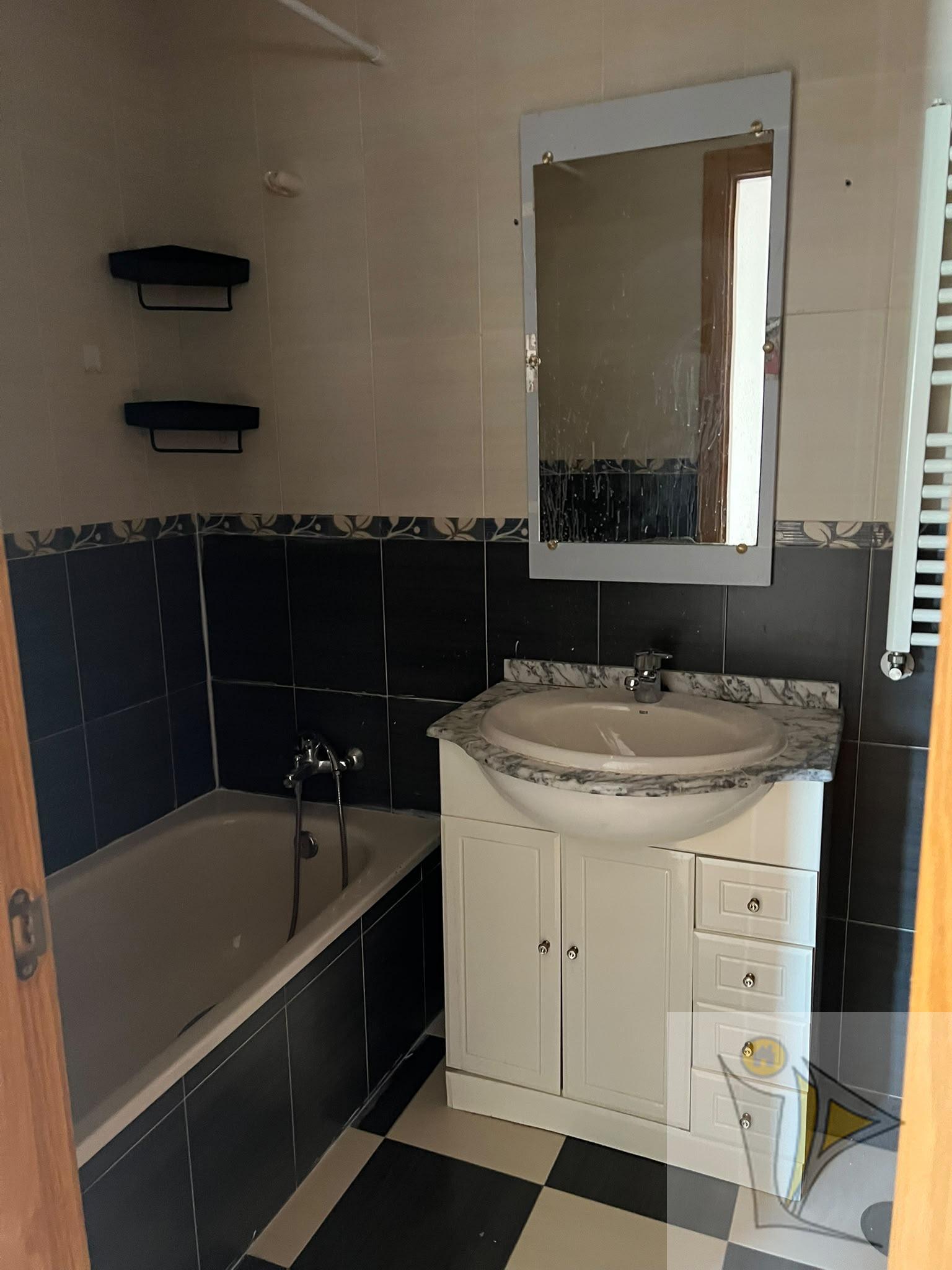For sale of flat in Madrid