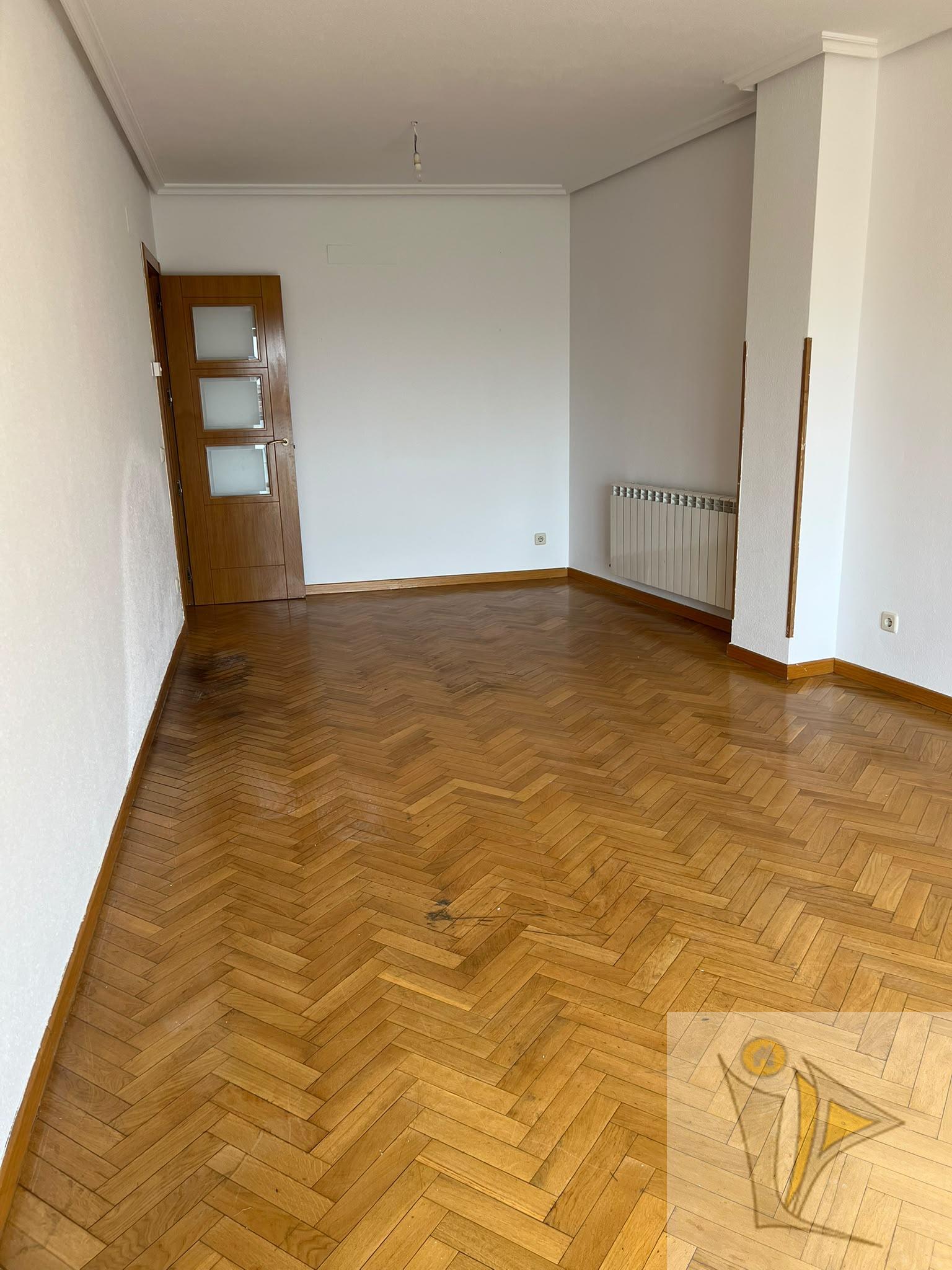 For sale of flat in Madrid