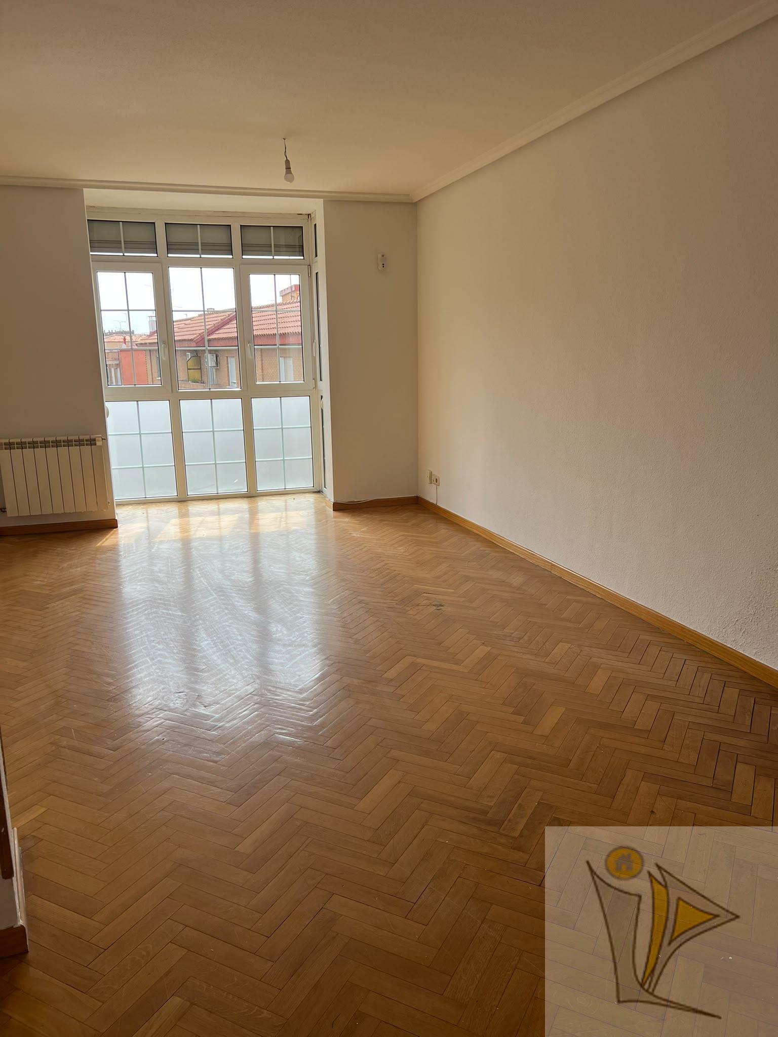 For sale of flat in Madrid