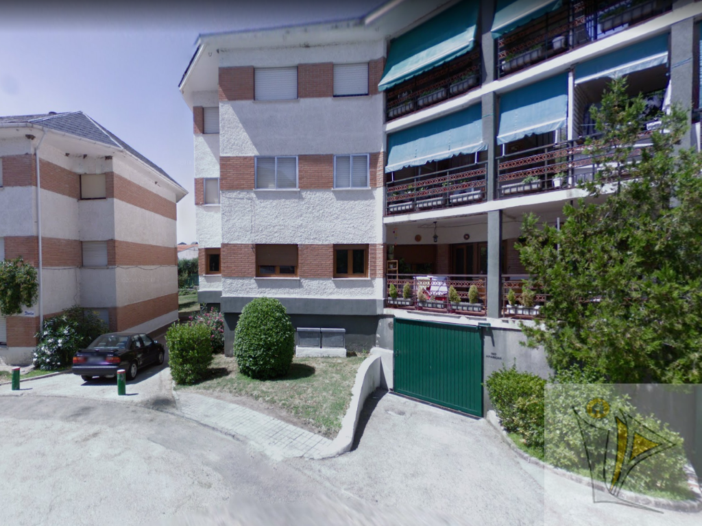 Venta de garaje en Collado Mediano