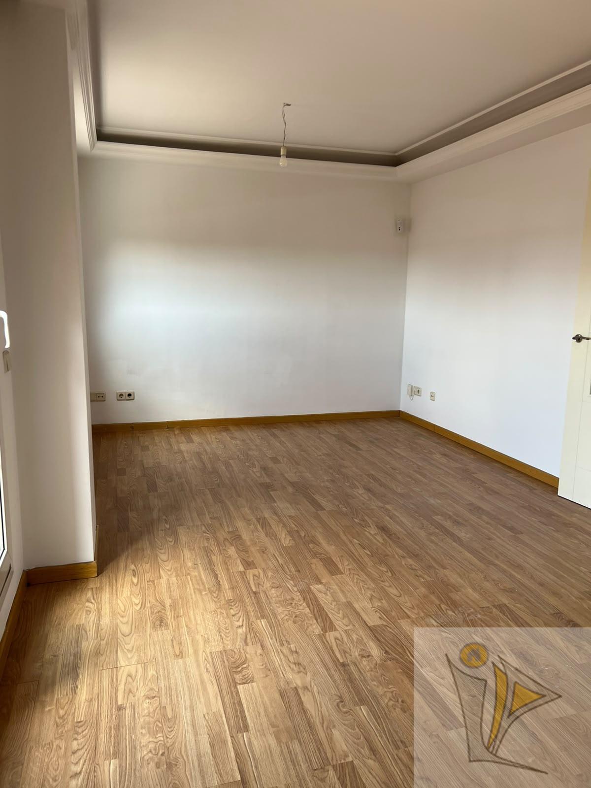 For sale of flat in Madrid