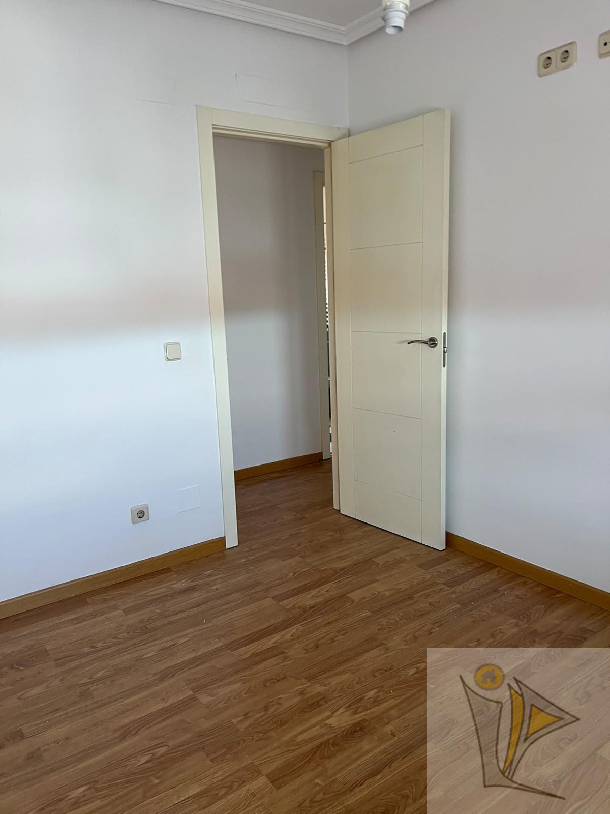 For sale of flat in Madrid