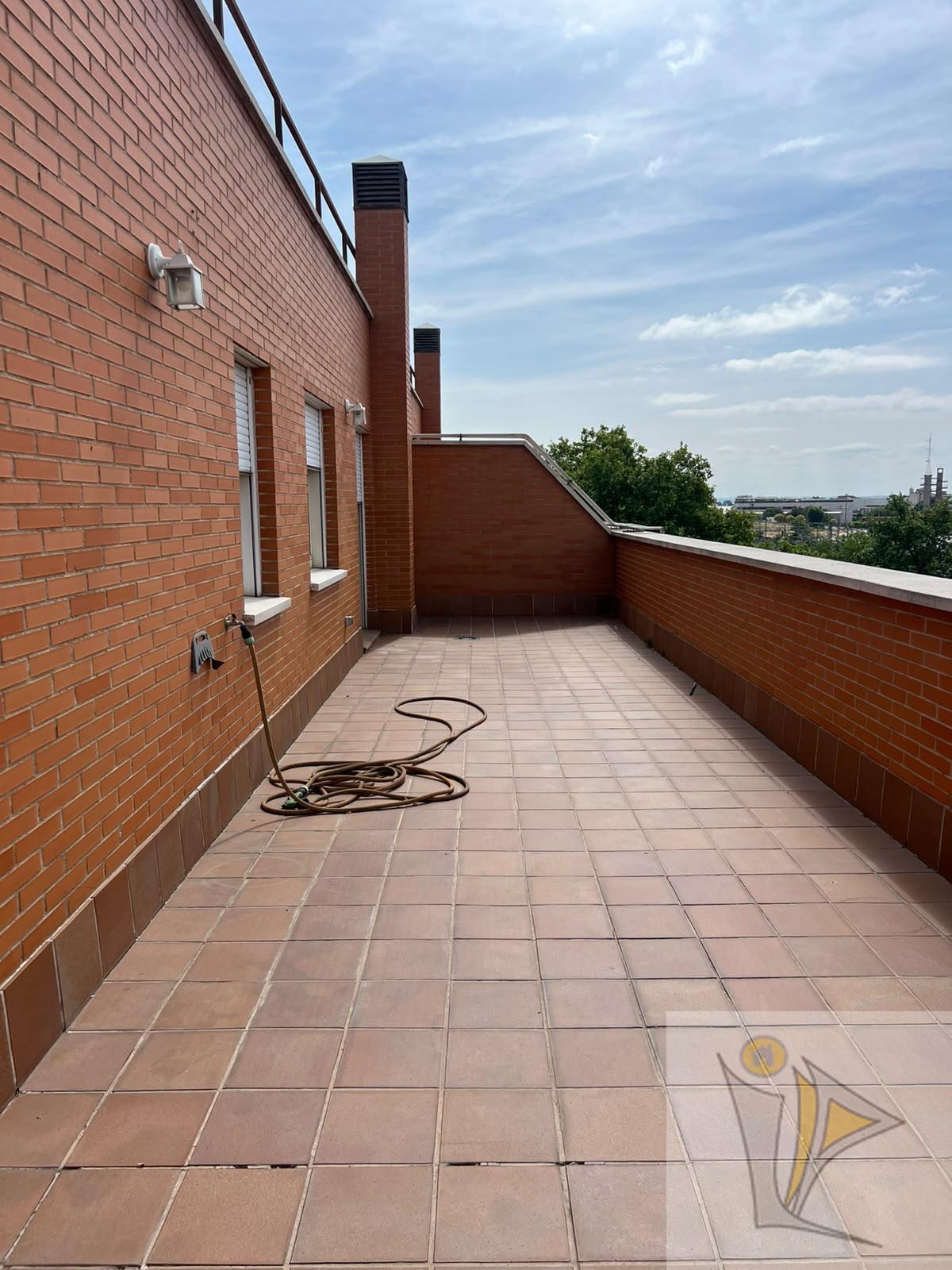 For sale of flat in Madrid