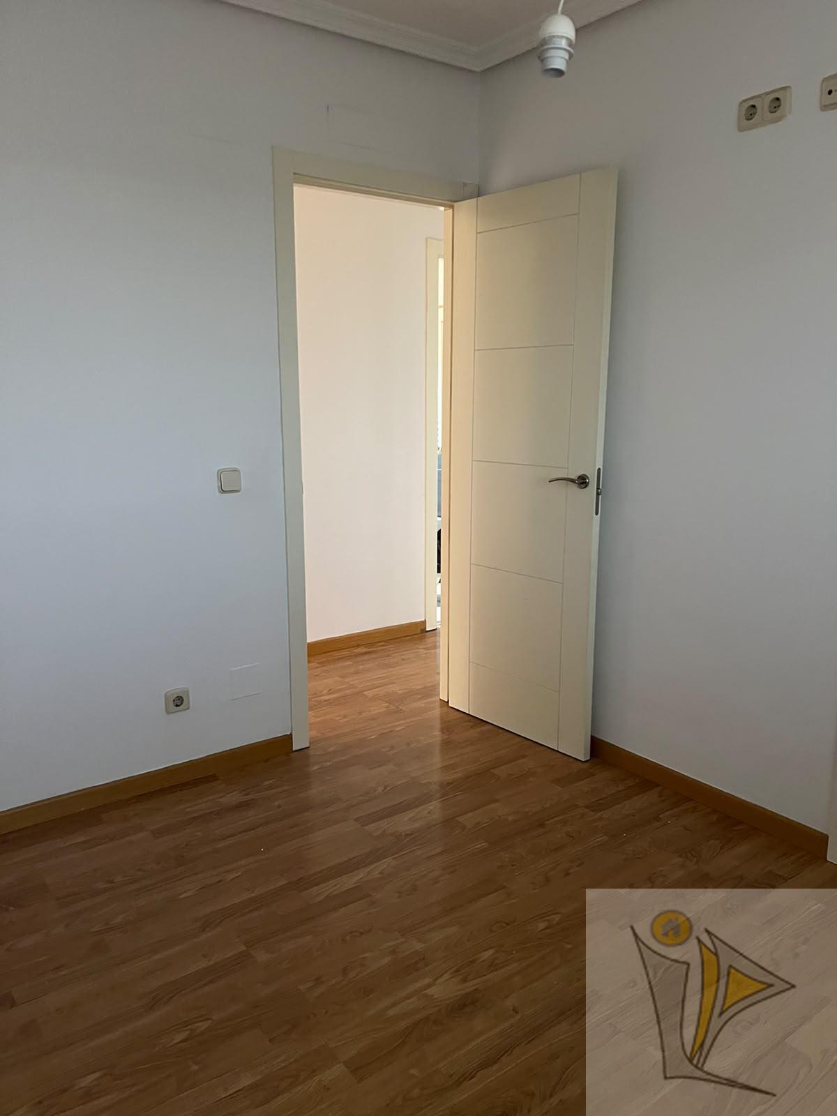 For sale of flat in Madrid