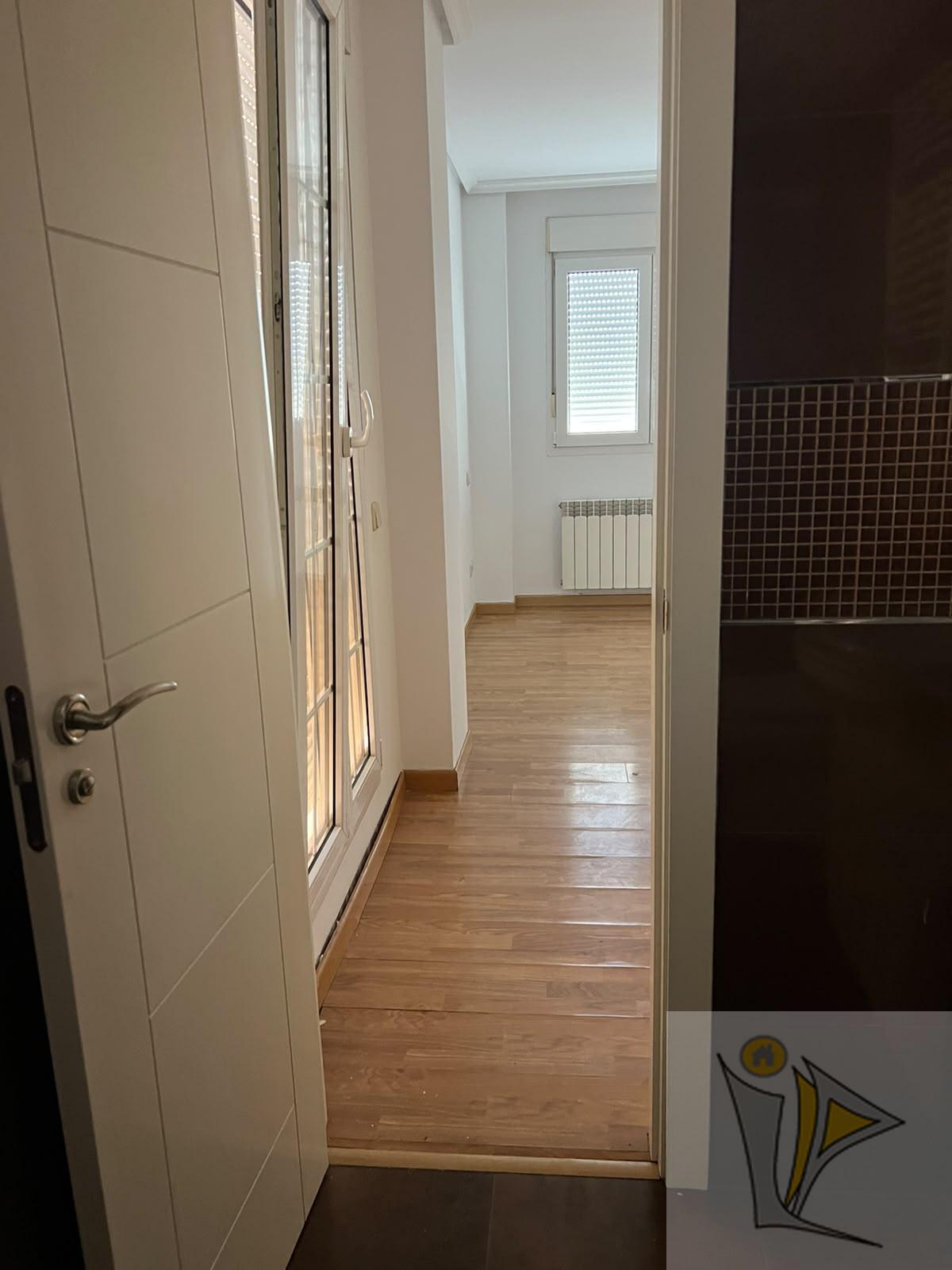 For sale of flat in Madrid