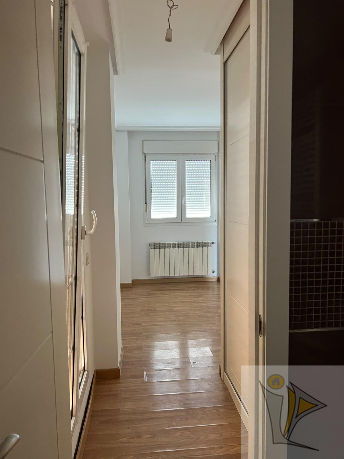 For sale of flat in Madrid