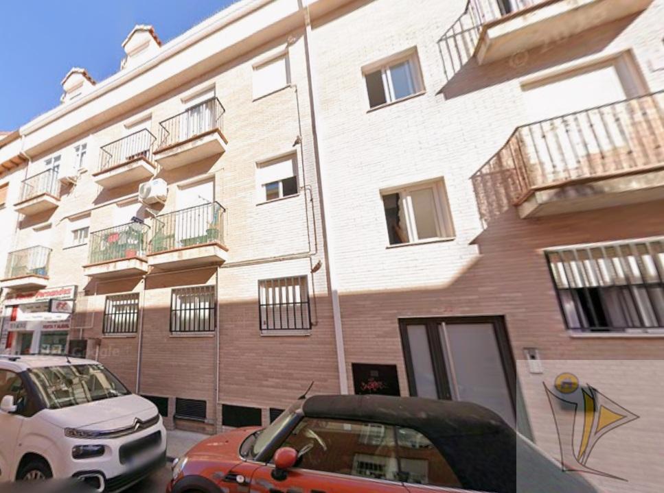 Venta de garaje en Velilla de San Antonio