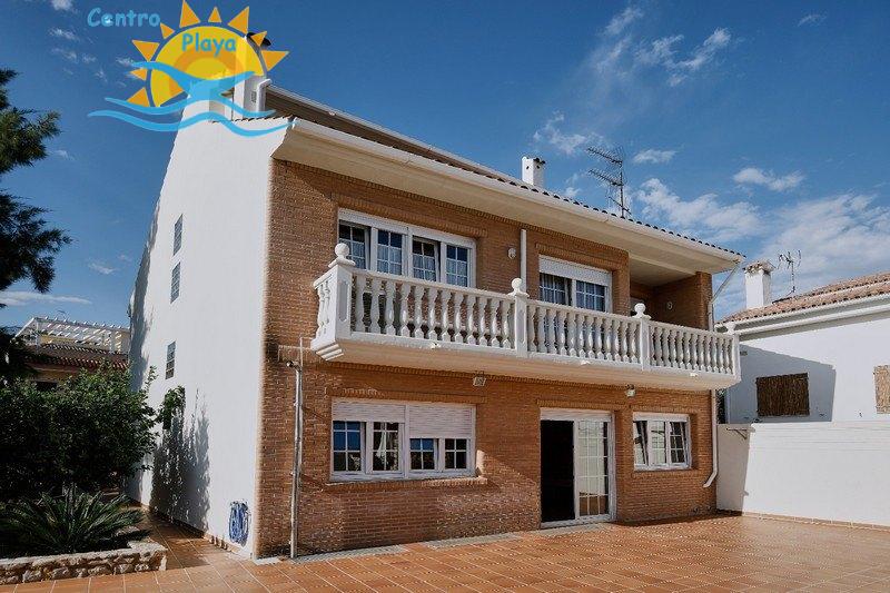 For sale of chalet in Alcossebre