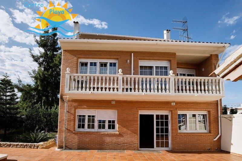 For sale of chalet in Alcossebre