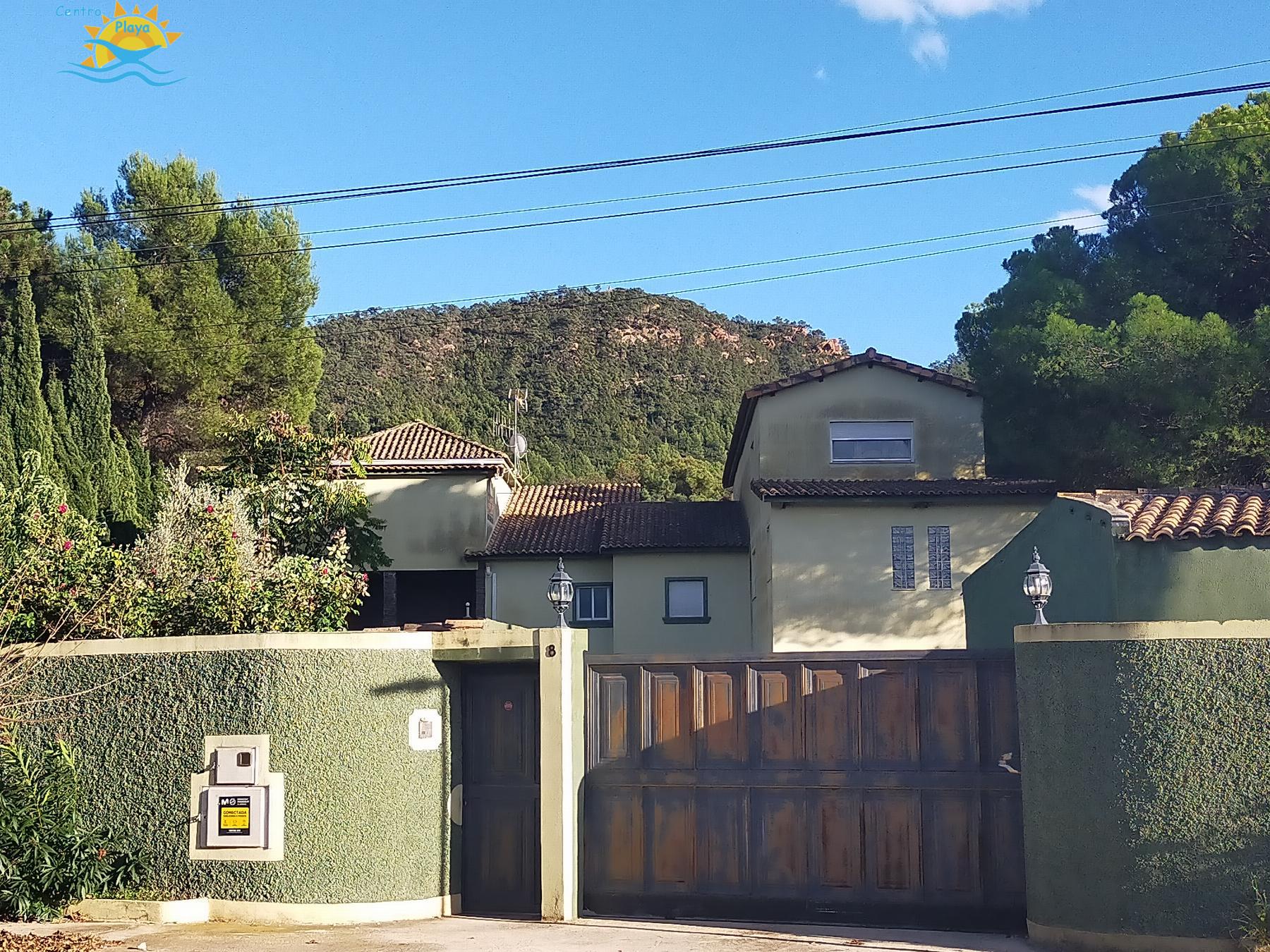 Verkoop van kleine villa in La Pobla Tornesa
