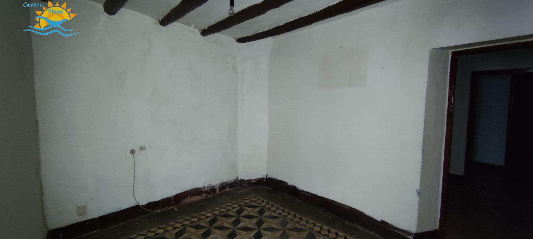 For sale of house in Càlig
