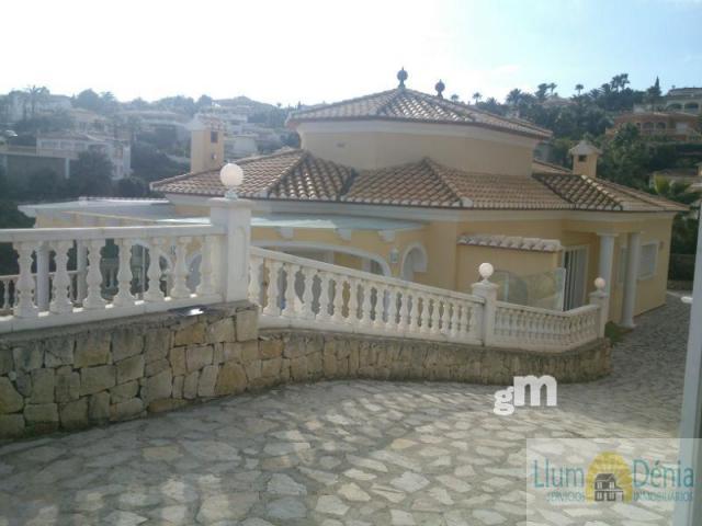 For sale of chalet in Denia