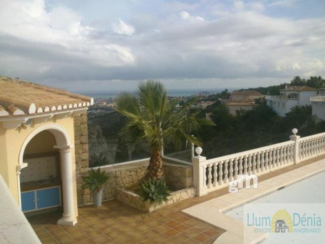 For sale of chalet in Denia