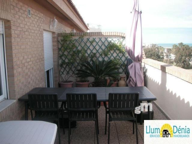 For sale of penthouse in Denia