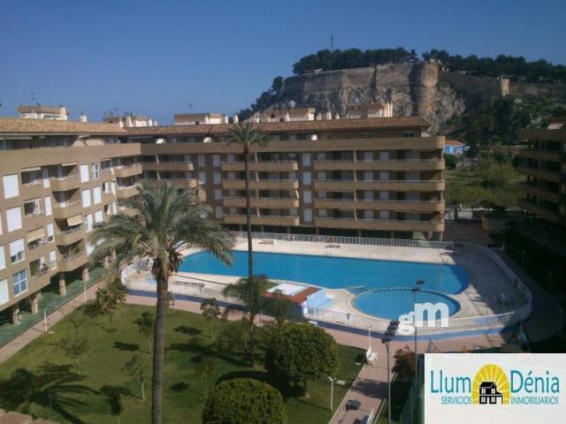 For sale of penthouse in Denia