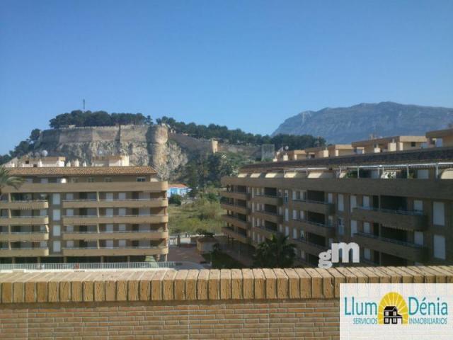 For sale of penthouse in Denia