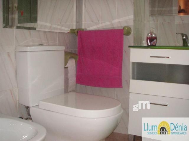 For sale of flat in Denia