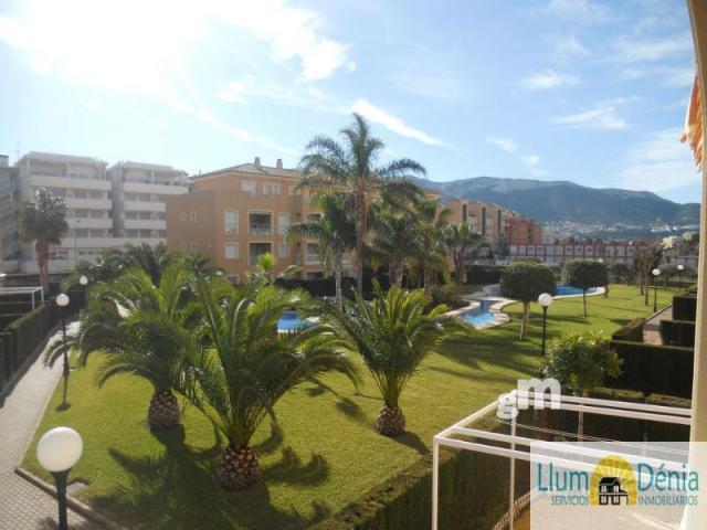 For sale of flat in Denia