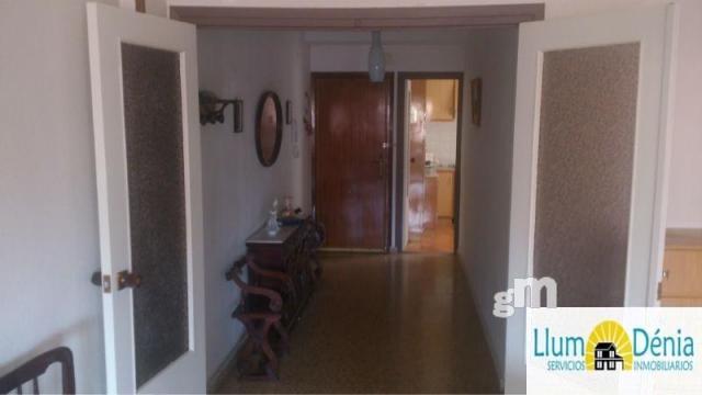 For sale of flat in Denia