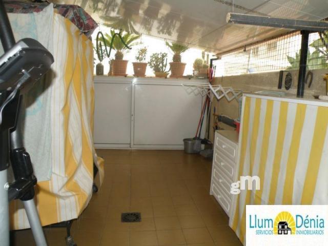 For sale of flat in Denia