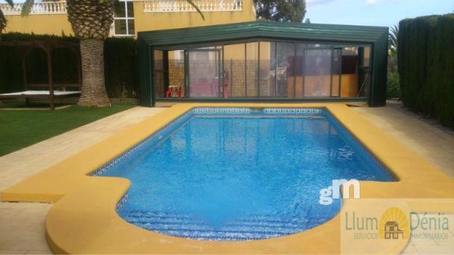 For sale of chalet in Denia