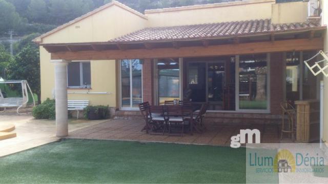 For sale of chalet in Denia